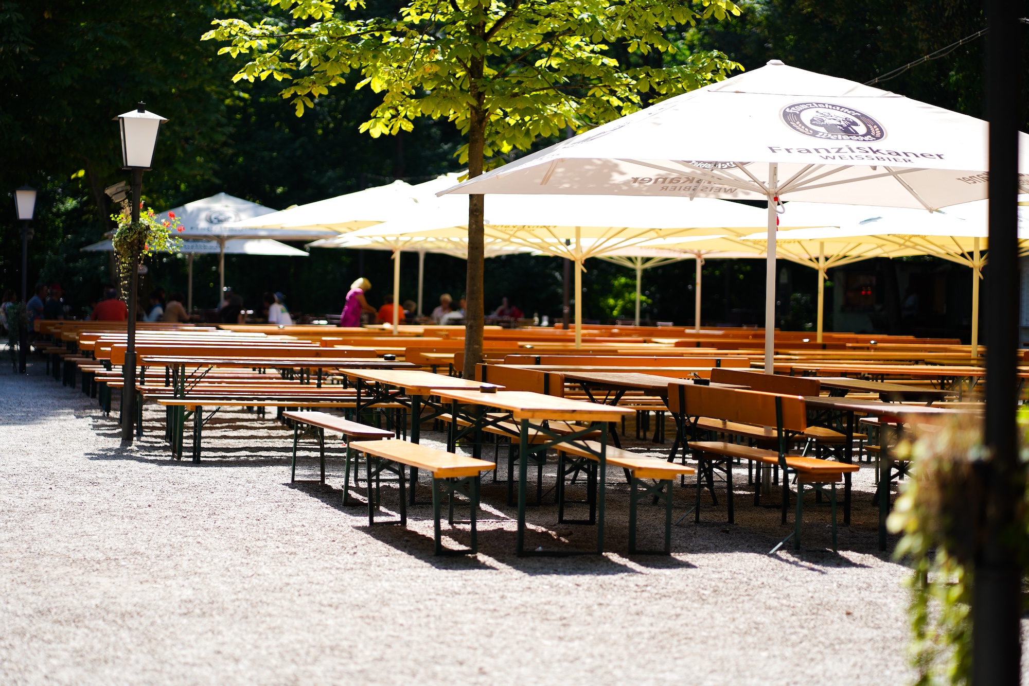 Hirschau 1804 im Englischen Garten | Kartenvorteil | Mr. München | Foto: Hirschau 1804 im Englischen Garten Hirschau 1804 im Englischen Garten | Kartenvorteil | Mr. München | Foto: Hirschau 1804 im Englischen Garten